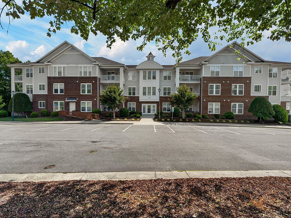 1st image of 412 Eyam Hall Ln