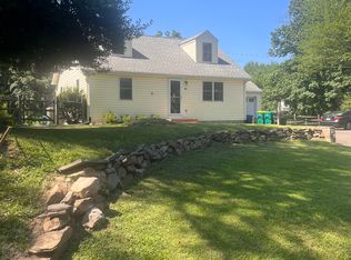 60 Hillside Ln, Fallsington, PA 19054