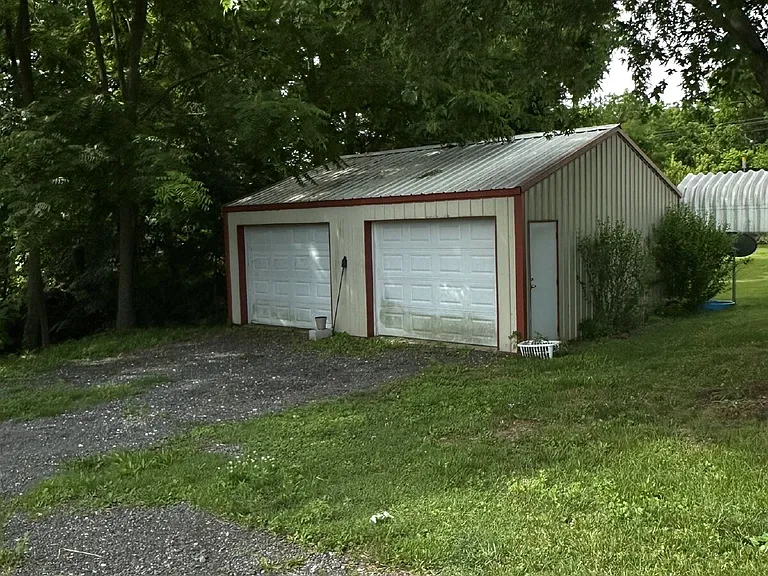 47 Middle St — Photo 12