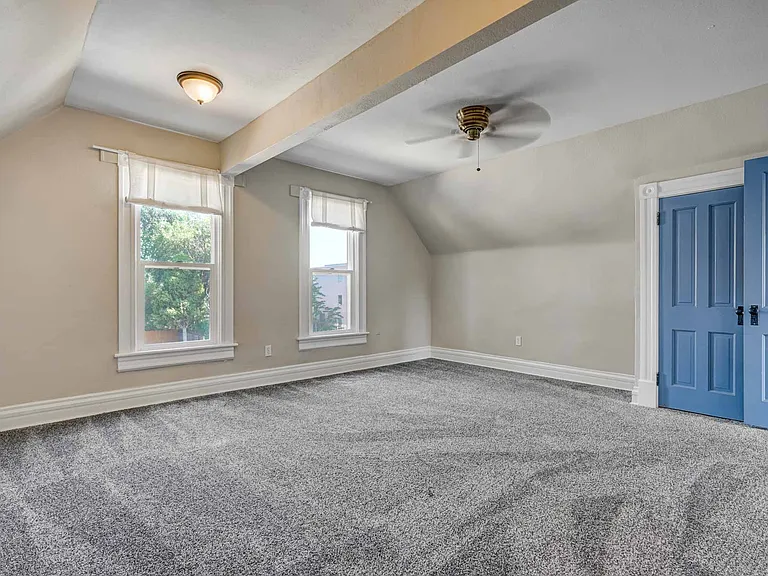 14 N Walnut St — Photo 8