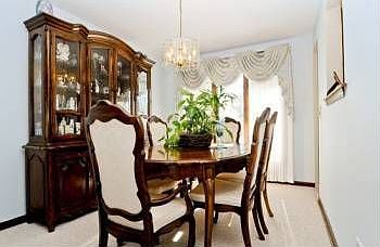 3rd image of 2831 N Dryden Pl