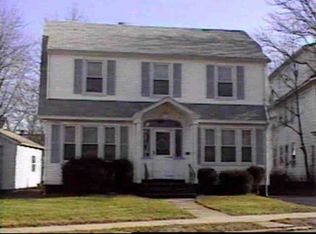 141 Circular Ave, Hamden, CT 06514