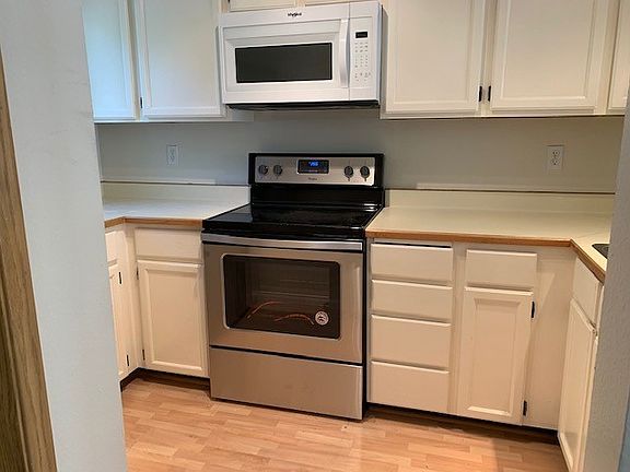 2nd image of 12044 96th Ave NE APT 225