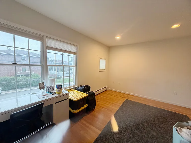 408 West St — Photo 2