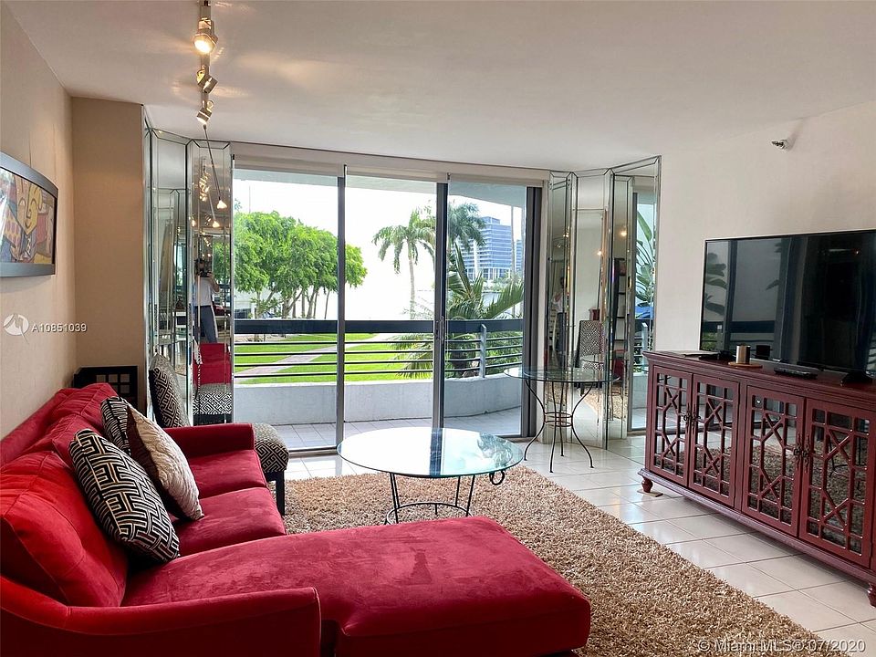 1st image of 3530 Mystic Pointe Dr APT 211