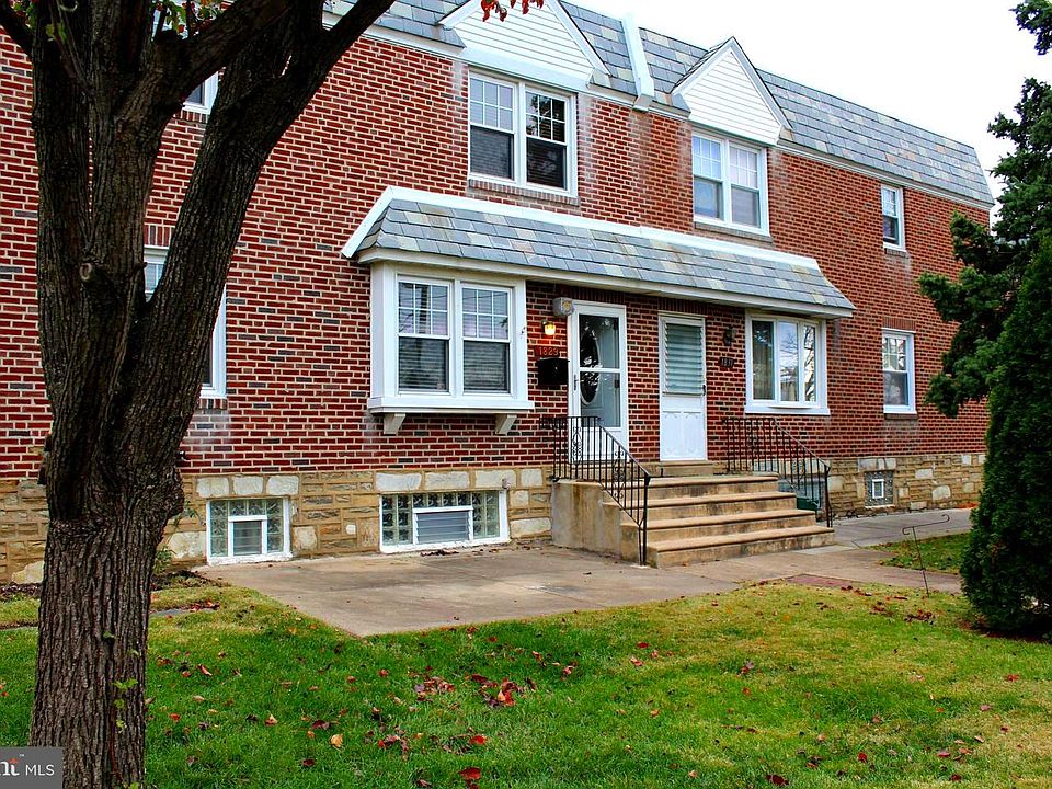 1st image of 1829 Oakmont St