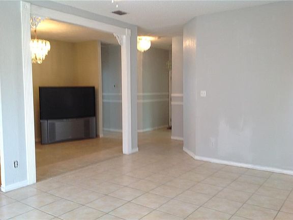 3rd image of 7945 Fox Dr