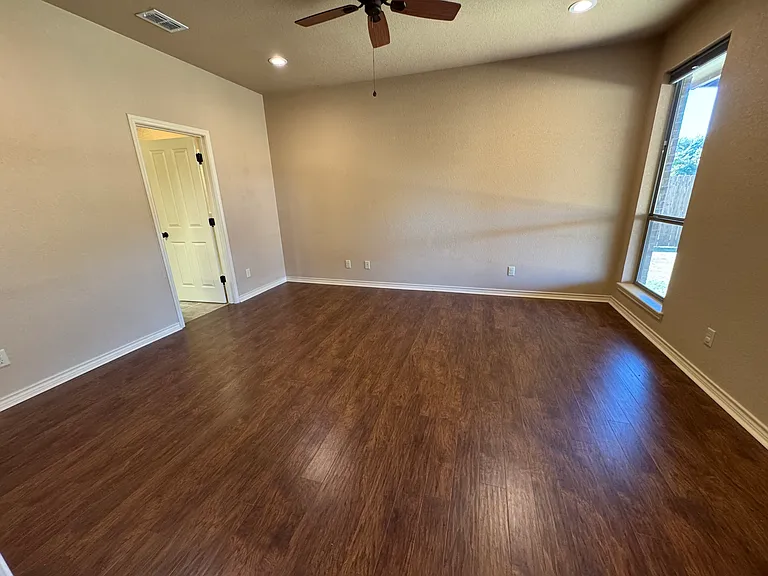 610 Benelli Dr — Photo 22
