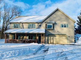 N5533 Cedar Valley Rd, Fredonia, WI 53021