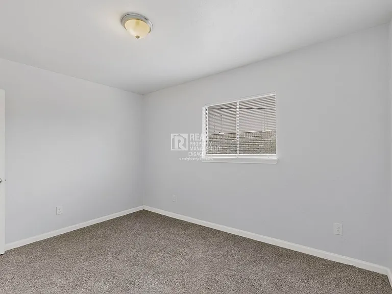 5217 Aberdean Trl — Photo 11