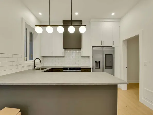 1436 E 1st Ave #1, Vancouver, BC V5N 1A3