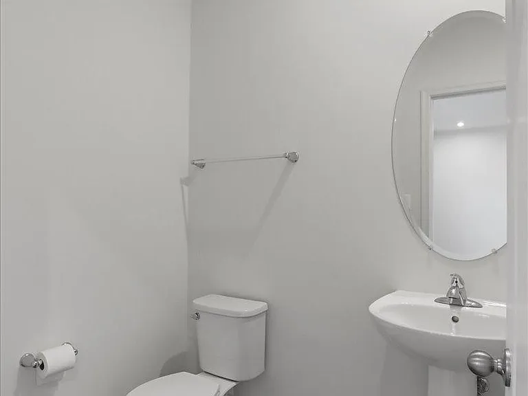 100 Stafford Pl — Photo 24
