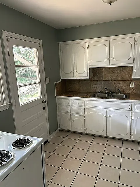 4 bed, 1300 sqft, $1,550 — Photo 4