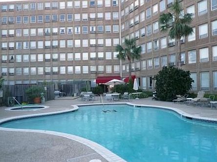 2nd image of 401 Metairie Rd APT 730
