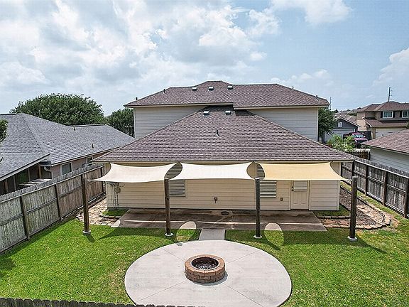 3rd image of 2122 Encino Dr