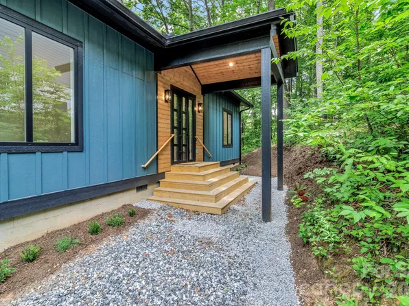 50 Sleeping Bear Rdg, Maggie Valley, NC 28751