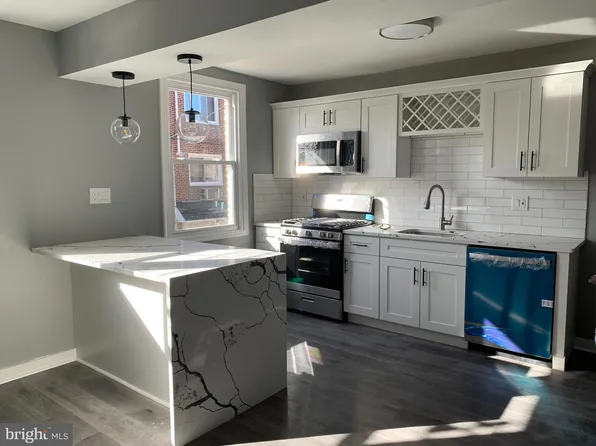 4338 Chippendale St, Philadelphia, PA 19136