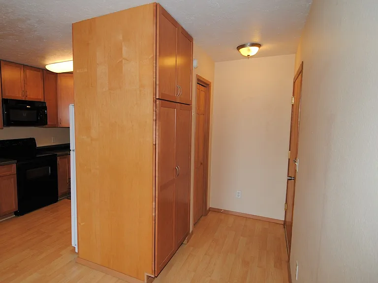 95 Glacier Ave #7 — Photo 2