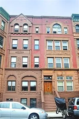 Rented by Compass | media 21