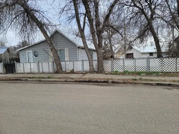 324 Blaine St, Shelby, MT 59474