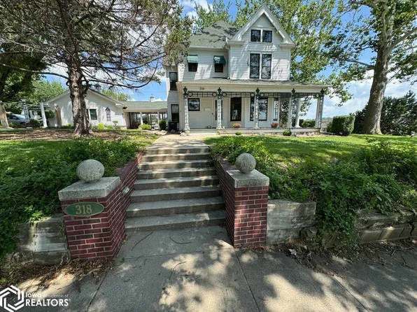 318 S 15th St, Denison, IA 51442