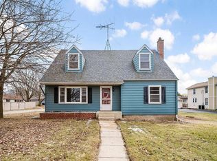 221 E Kansas St, Elburn, IL 60119