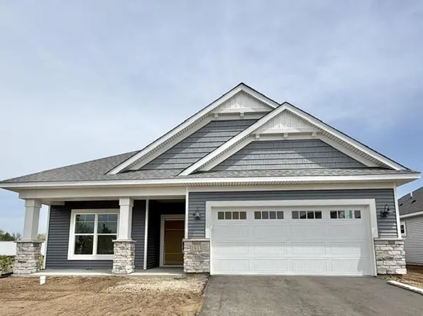 1813 Arrowhead St, Shakopee, MN 55379