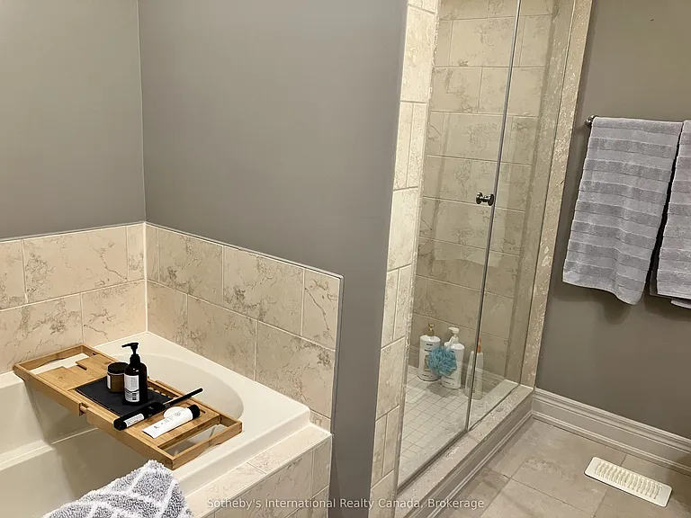 103 Barton Blvd — Photo 10