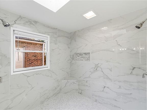 2nd image of 357 Dexter St E