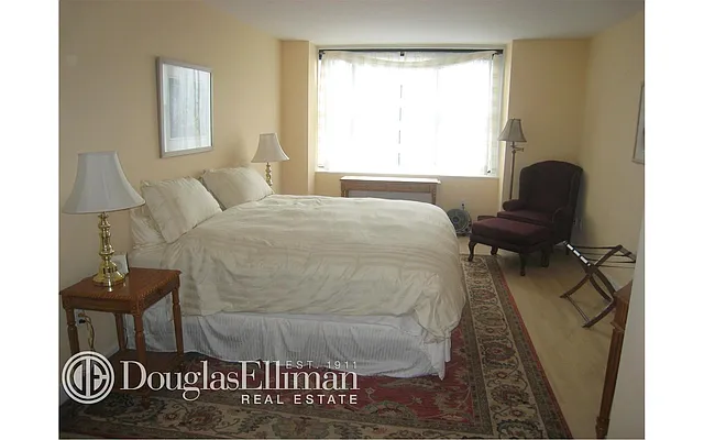 Rented by Douglas Elliman | media 3