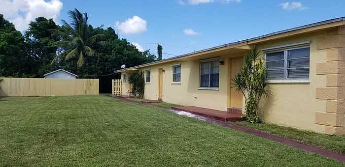 2nd image of 5707 SW 27th St