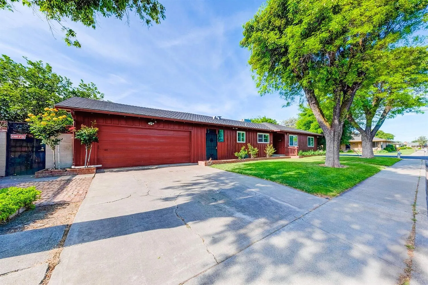 249 W Adams Ave photo 1