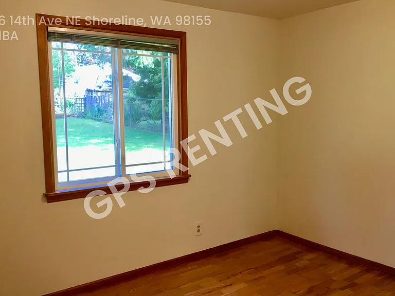 15526 14th Ave NE — Photo 12