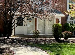 14 Village Ln #B, Staten Island, NY 10312