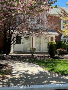 14 Village Ln #B, Staten Island, NY, 10312