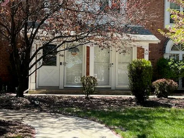 14 Village Ln #B, Staten Island, NY 10312