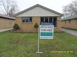 1015 Medinah St, Bensenville, IL 60106