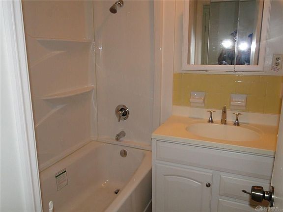 4th image of 2298 Virginia Dr