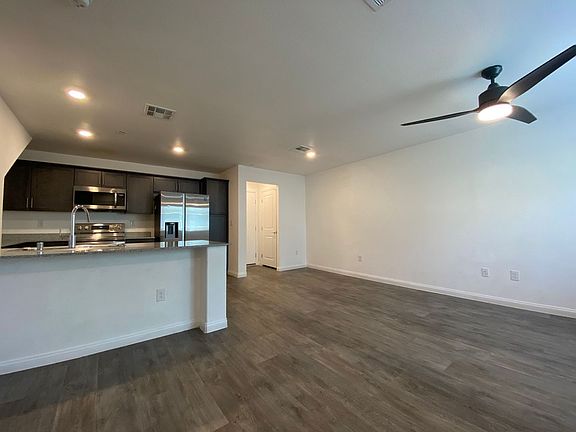 5th image of 2624 Blazing Blue Ave