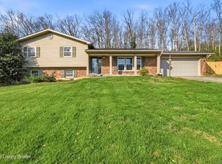 9204 Lakeridge Dr, Louisville, KY 40272