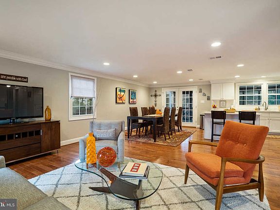 2nd image of 4119 Meadow Hill Ln