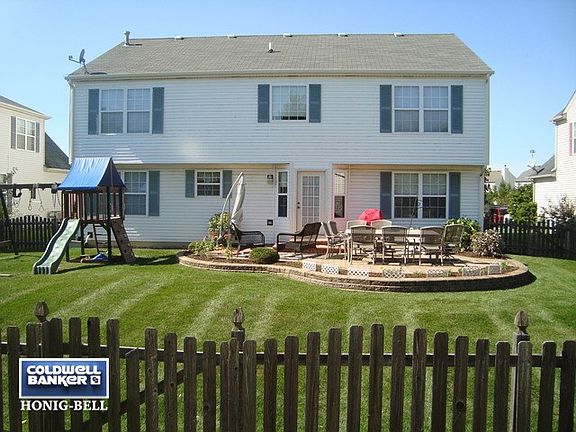 2nd image of 2028 Fairfield Dr