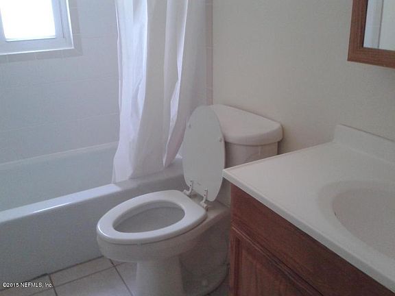 5th image of 389 BLAIRMORE Boulevard E