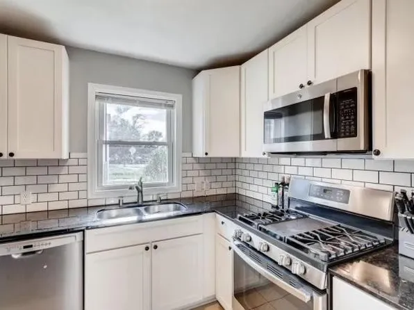 1432 Lake St NE #2, Hopkins, MN 55343