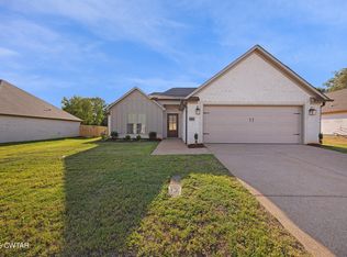 440 Fairway Blvd, Jackson, TN 38305