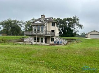 8260 Garden Rd, Maumee, OH 43537