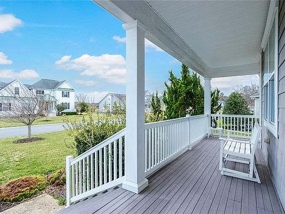 5th image of 37366 Hidden Bay Dr