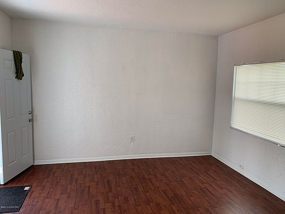 3rd image of 20 E B Ave APT 4
