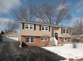 7324 Willow Ave, Woodridge, IL