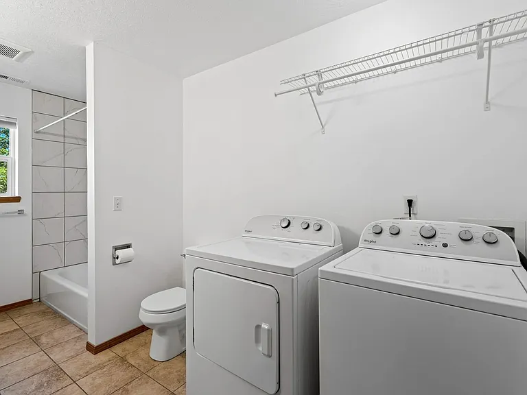 1329 W Qualchan Dr — Photo 18